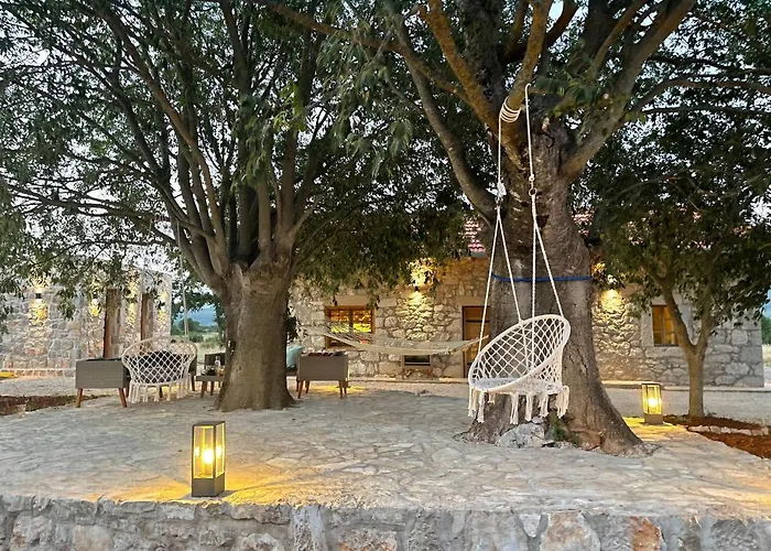 Kostela Stone House