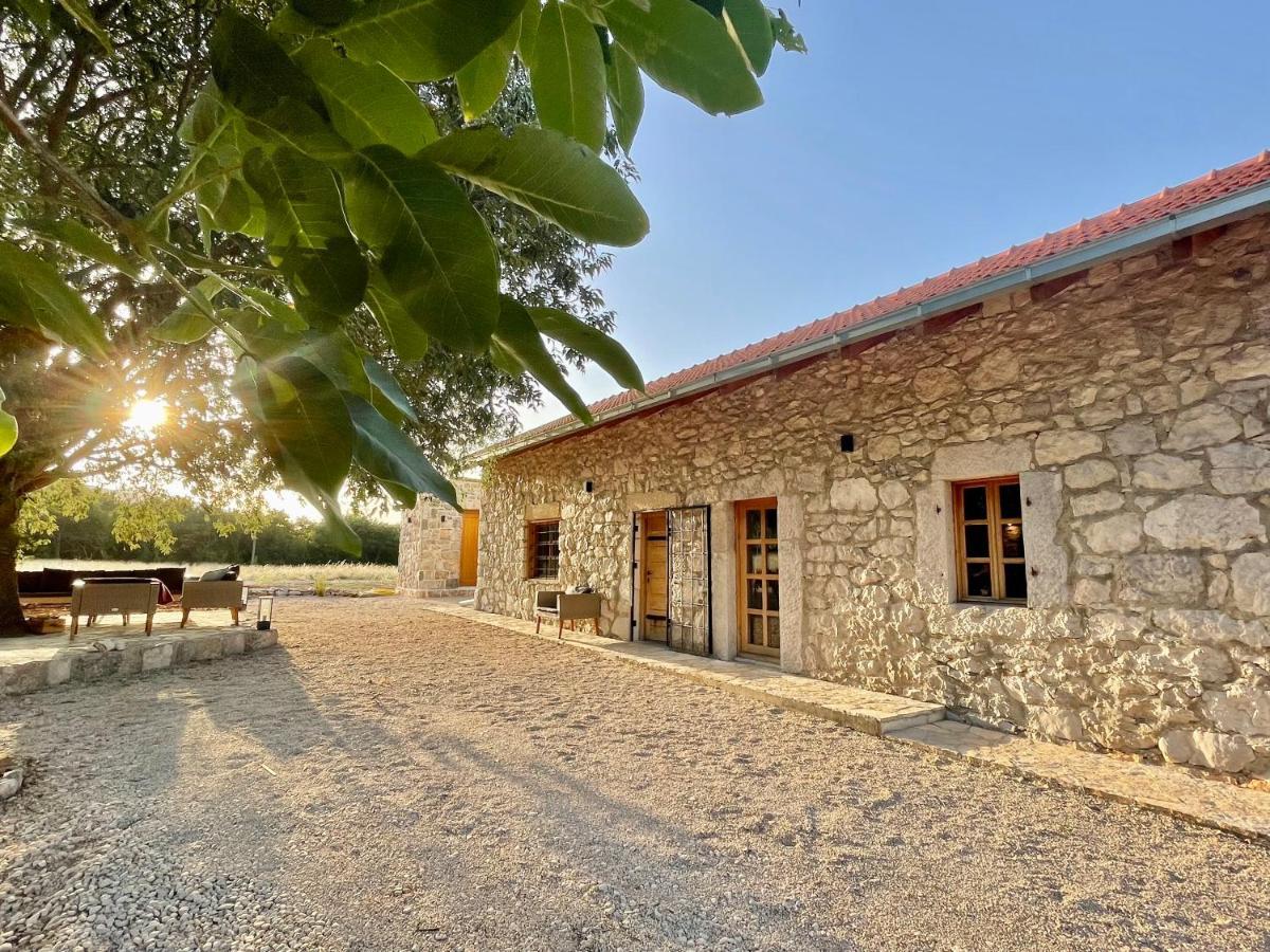 Kostela Stone House * Stolac